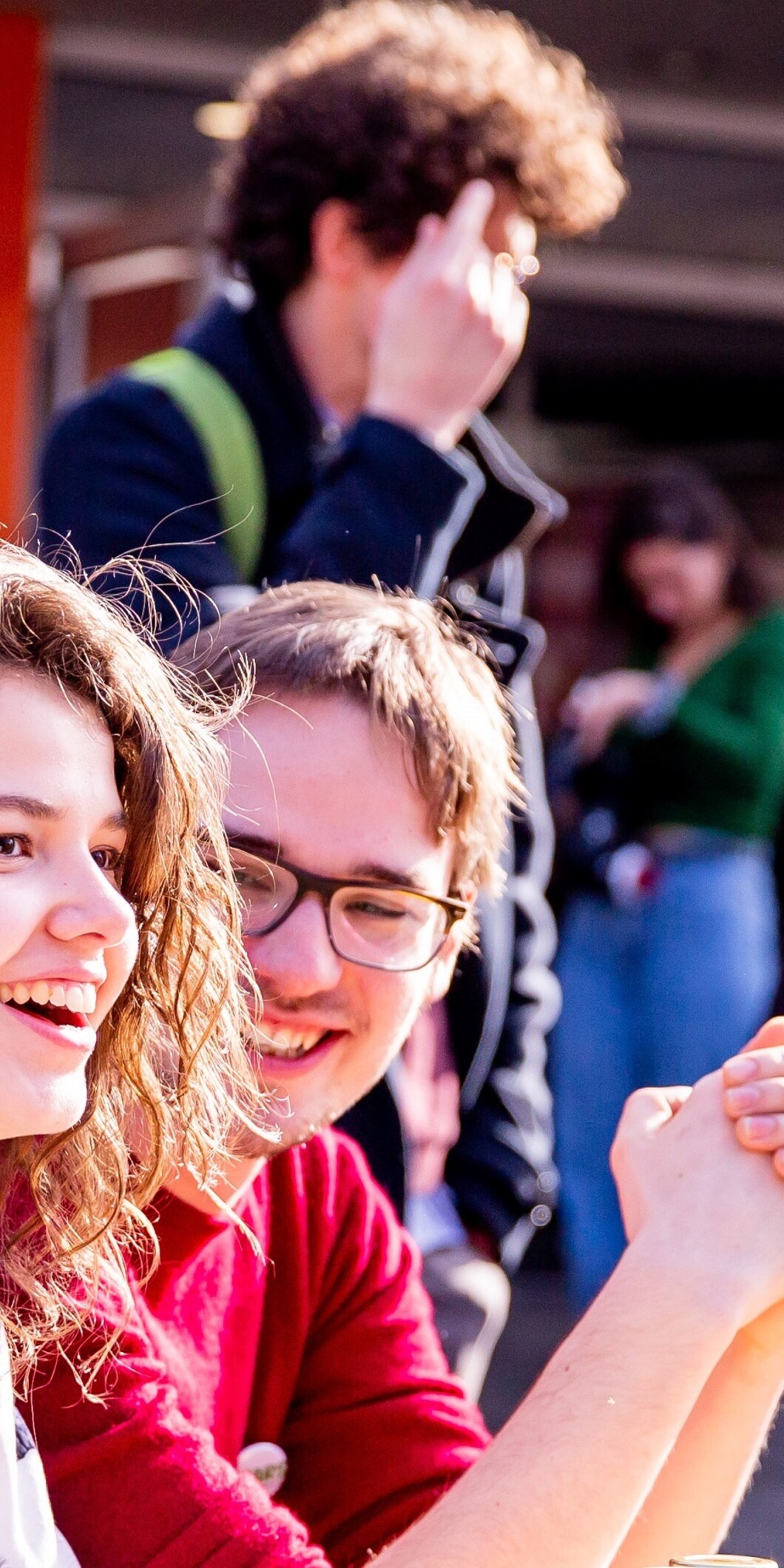 Afbeelding van 2 mensen op het GroenLinks congres in 2019