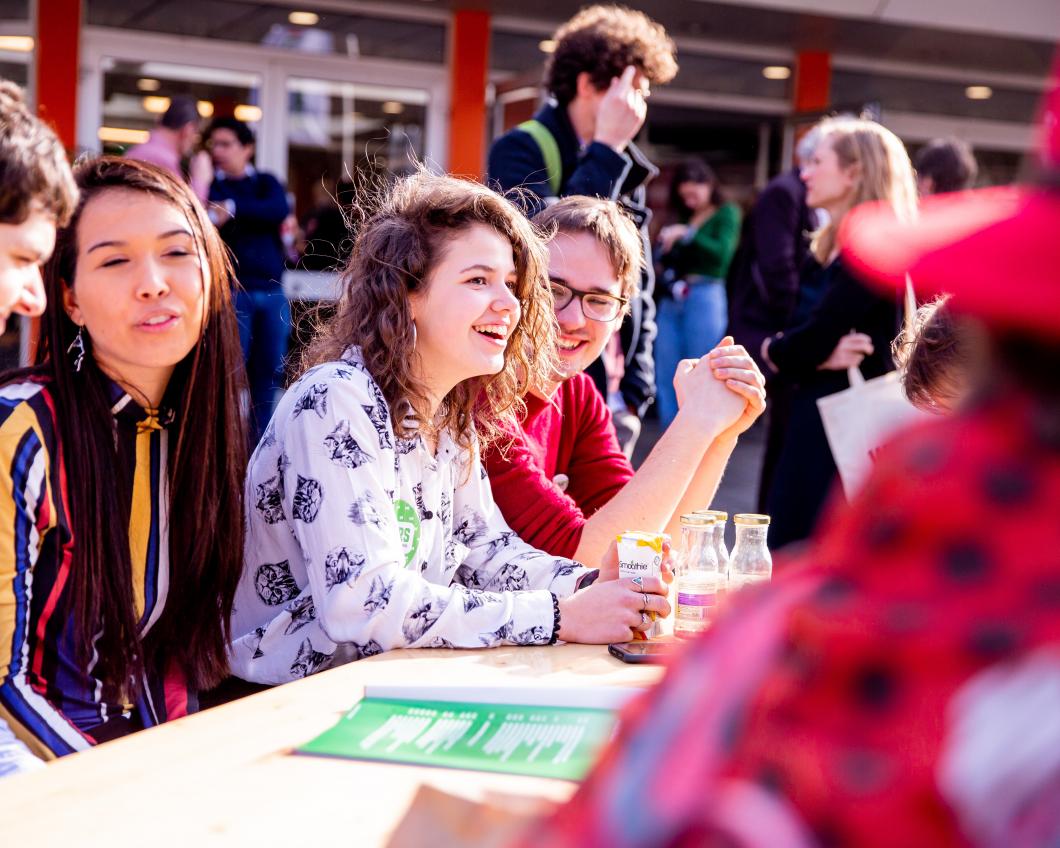 Groep leden tijdens een congres