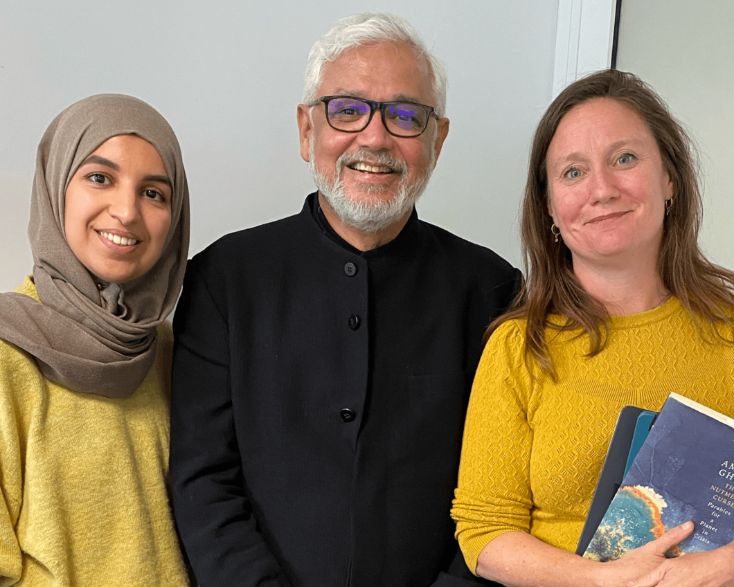 Kauthar, Amitav Ghosh, Suzanne