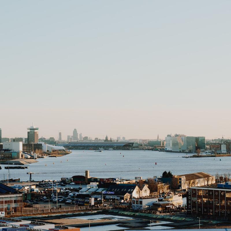 Ledengesprek Amsterdam skyline